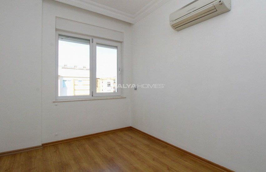 Lara'da Lüks Site Özelliklerine Sahip Satılık Daire 27