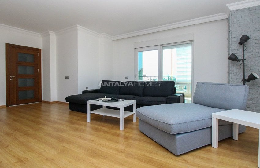 Lara'da Lüks Site Özelliklerine Sahip Satılık Daire 20