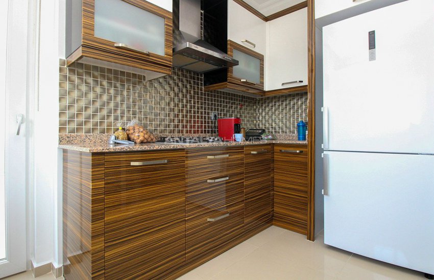 Lara'da Lüks Site Özelliklerine Sahip Satılık Daire 24