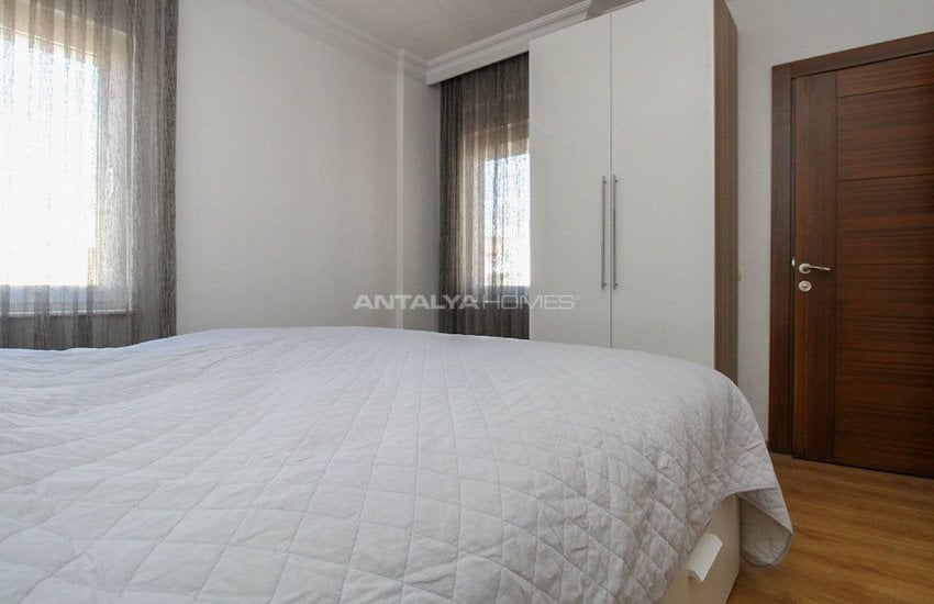 Lara'da Lüks Site Özelliklerine Sahip Satılık Daire 25