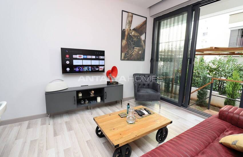 Flat with Private Garden Usage in Mersin Yenisehir 9