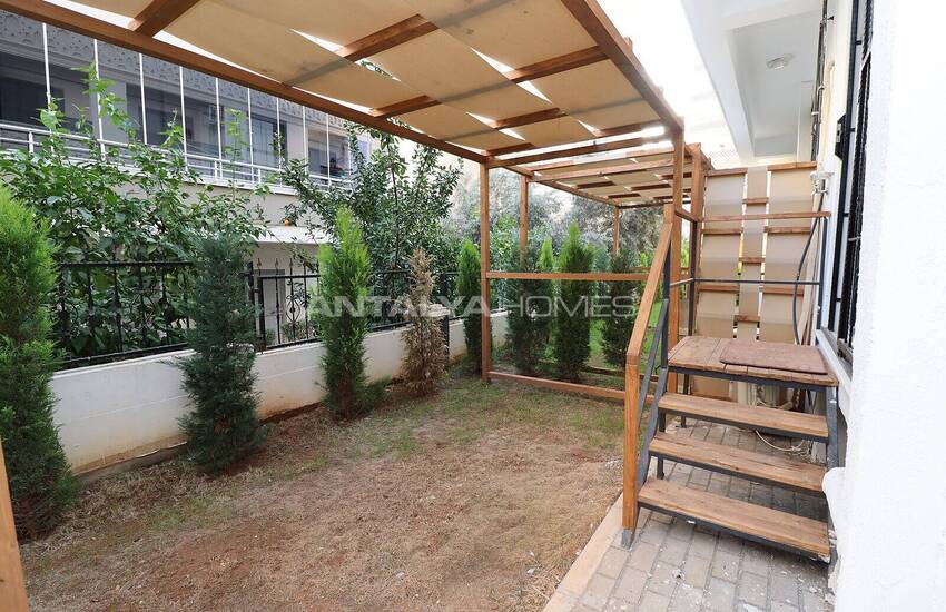 Flat with Private Garden Usage in Mersin Yenisehir 19