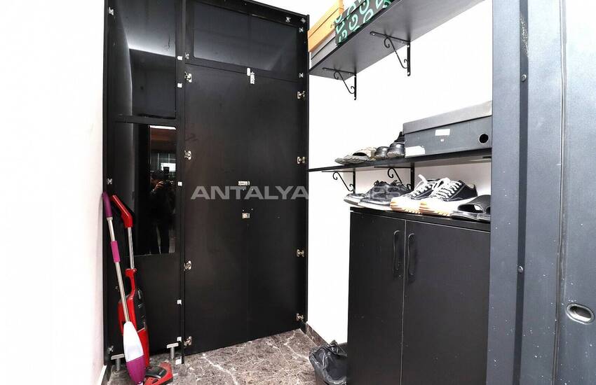 Flat with Private Garden Usage in Mersin Yenisehir 22
