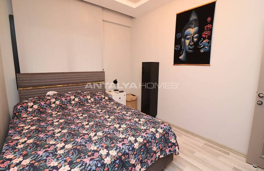Flat with Private Garden Usage in Mersin Yenisehir 15
