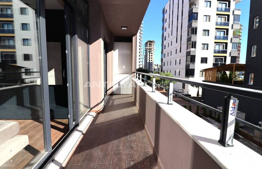 The Flats with En-suite Bathrooms in Tece Mersin 32