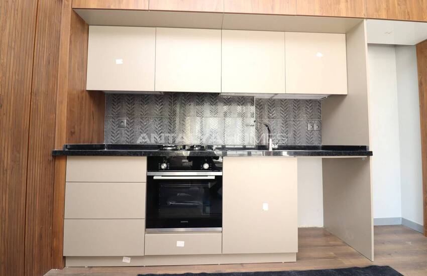 The Flats with En-suite Bathrooms in Tece Mersin 12