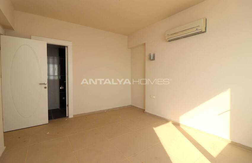 Квартиры в Комплексе с Личным Пляжем и Аквапарком в Мерсине 14