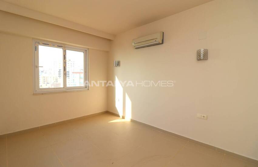 Квартиры в Комплексе с Личным Пляжем и Аквапарком в Мерсине 17