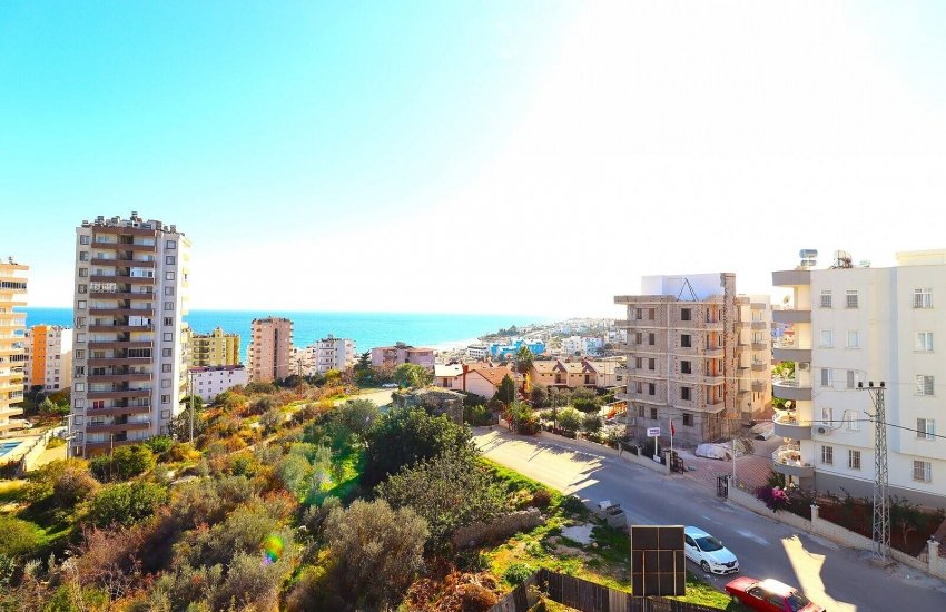 Real Estate Within Walking Distance of the Beach in Mersin