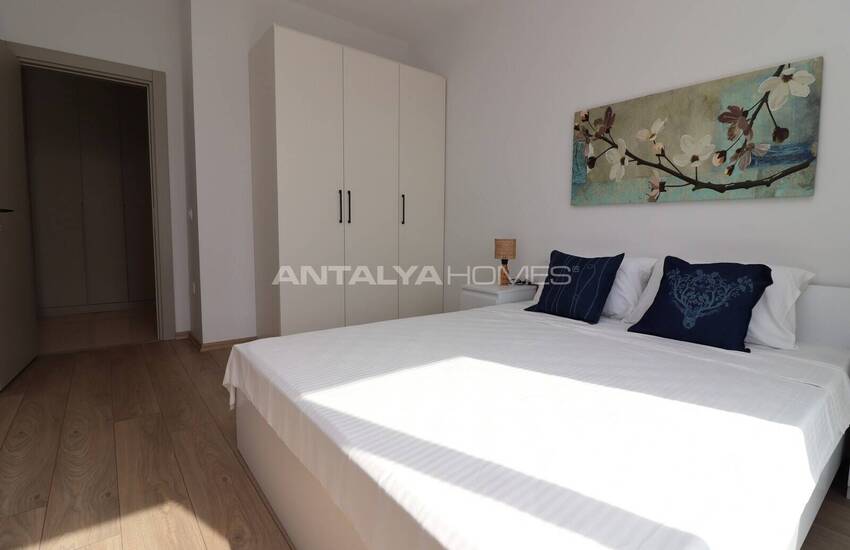 Sea and City View Apartments for Sale in Mersin Mezitli 17