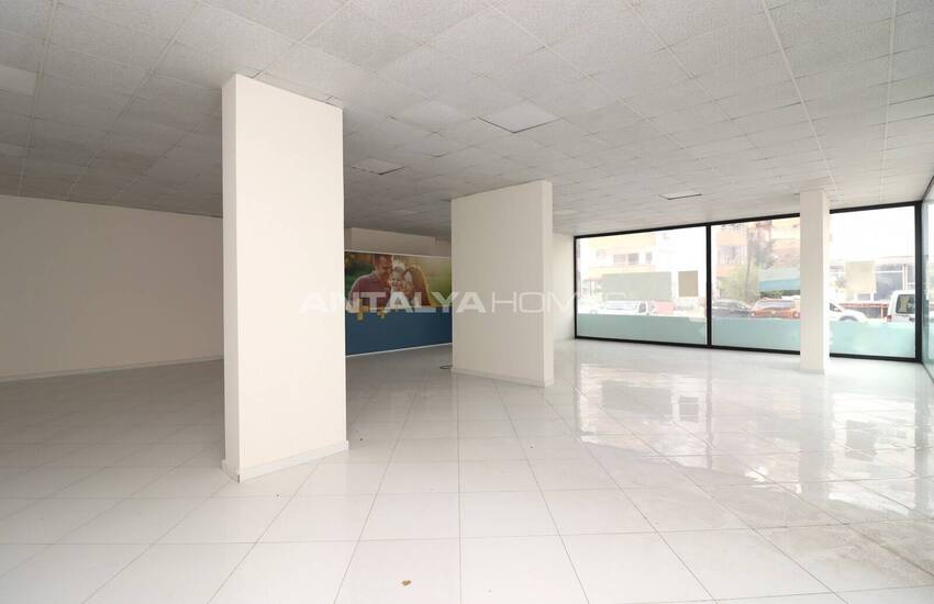 Centrally-located Shop Close to the Main Road in Mersin Erdemli 3