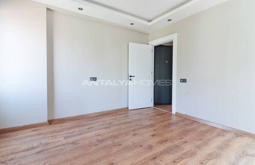 Ready to Move Apartment Near the Sea in Mersin Erdemli 12