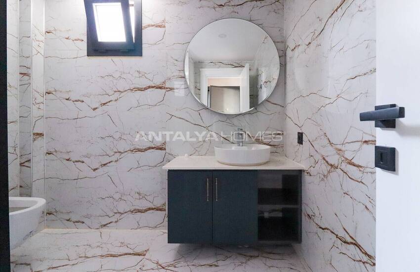 Ready to Move Apartment Near the Sea in Mersin Erdemli 13