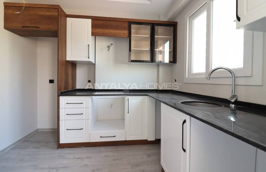 Apartments in a Complex with Extensive Features in Mersin Erdemli 13