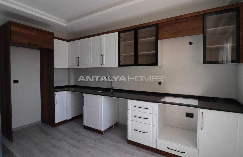Apartments in a Complex with Extensive Features in Mersin Erdemli 15