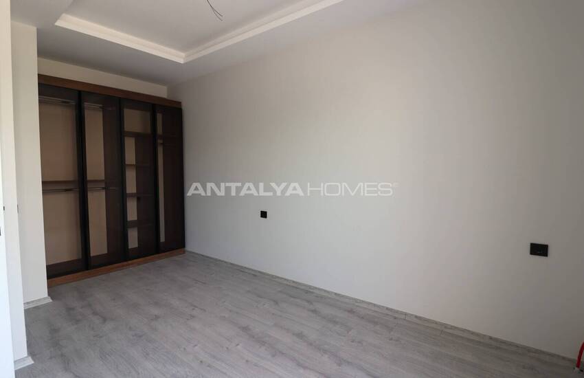 Apartments in a Complex with Extensive Features in Mersin Erdemli 19
