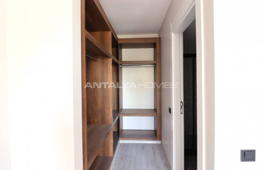 Apartments in a Complex with Extensive Features in Mersin Erdemli 22