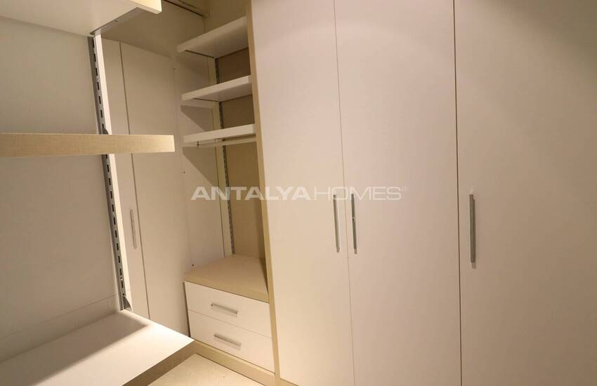 Tece'de Plaja Yürüme Mesafesinde Ebeveyn Banyolu Daireler 47