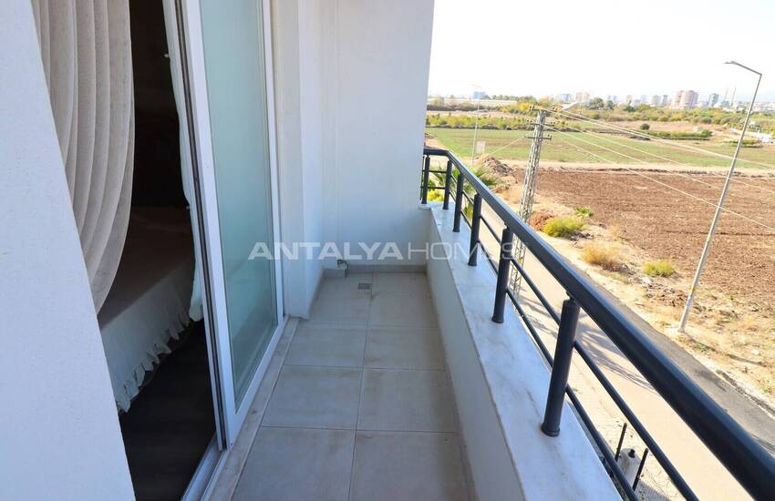 Tece'de Plaja Yürüme Mesafesinde Ebeveyn Banyolu Daireler 60