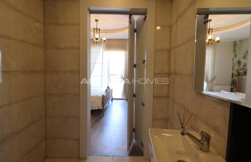 Tece'de Plaja Yürüme Mesafesinde Ebeveyn Banyolu Daireler 58