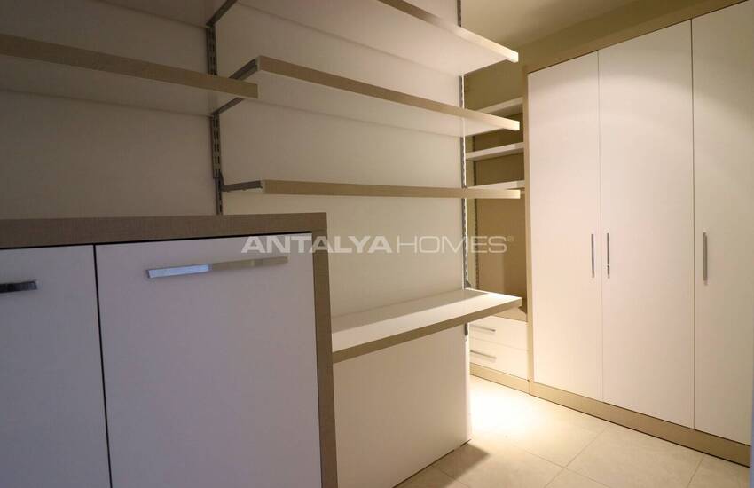 Tece'de Plaja Yürüme Mesafesinde Ebeveyn Banyolu Daireler 45