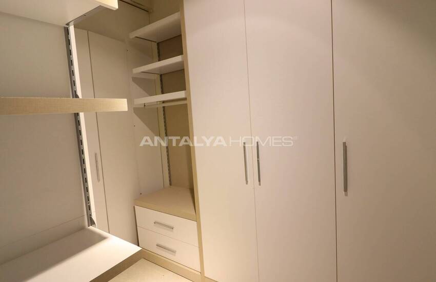 Tece'de Plaja Yürüme Mesafesinde Ebeveyn Banyolu Daireler 47