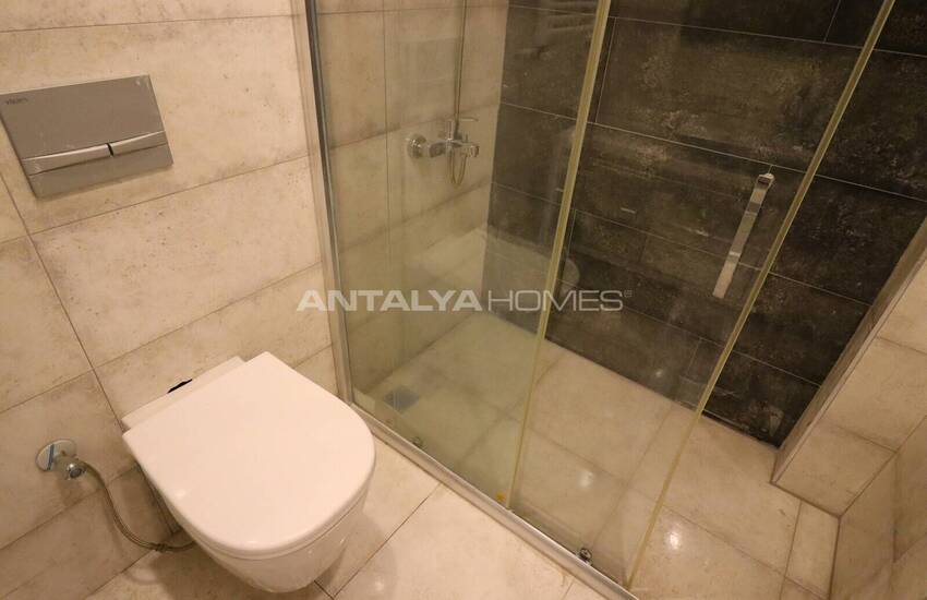 Tece'de Plaja Yürüme Mesafesinde Ebeveyn Banyolu Daireler 55