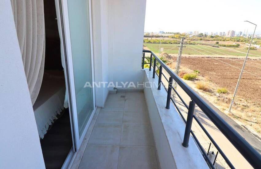 Tece'de Plaja Yürüme Mesafesinde Ebeveyn Banyolu Daireler 60