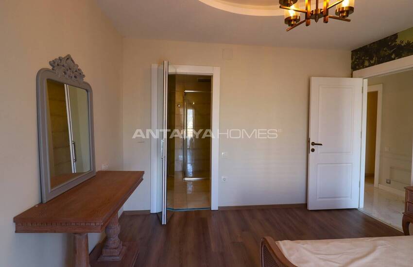 Tece'de Plaja Yürüme Mesafesinde Ebeveyn Banyolu Daireler 38