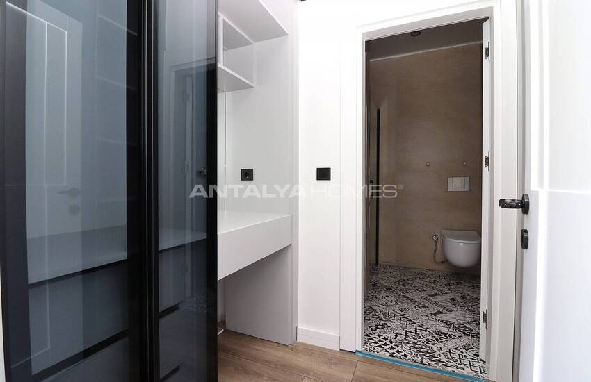 فيلا بحرفية عالية الجودة وإطلالة على المناظر الطبيعية في مرسين 12