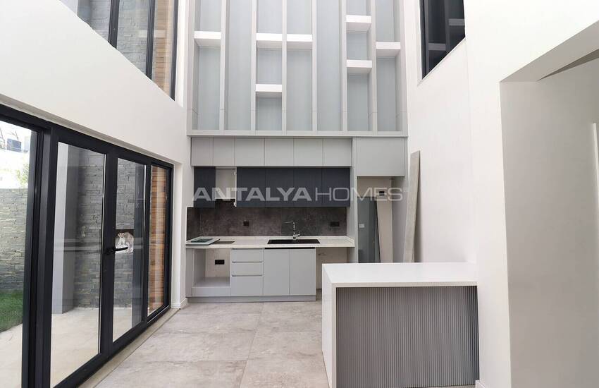 فيلا بحرفية عالية الجودة وإطلالة على المناظر الطبيعية في مرسين 8