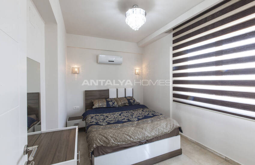 Apartments in Comprehensive Project Close to Sea in Mersin 18