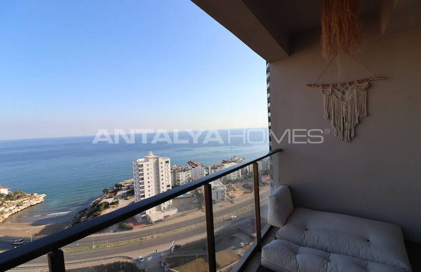 Новые квартиры рядом с морем в Мерсин Аяс 27