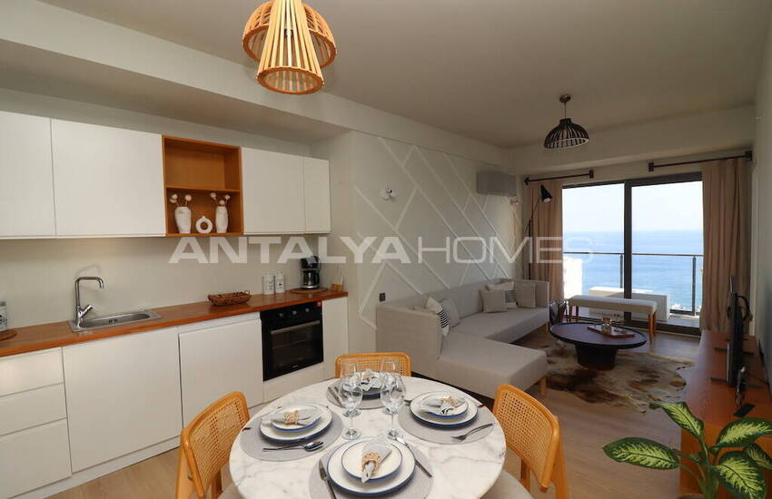 Новые квартиры рядом с морем в Мерсин Аяс 19