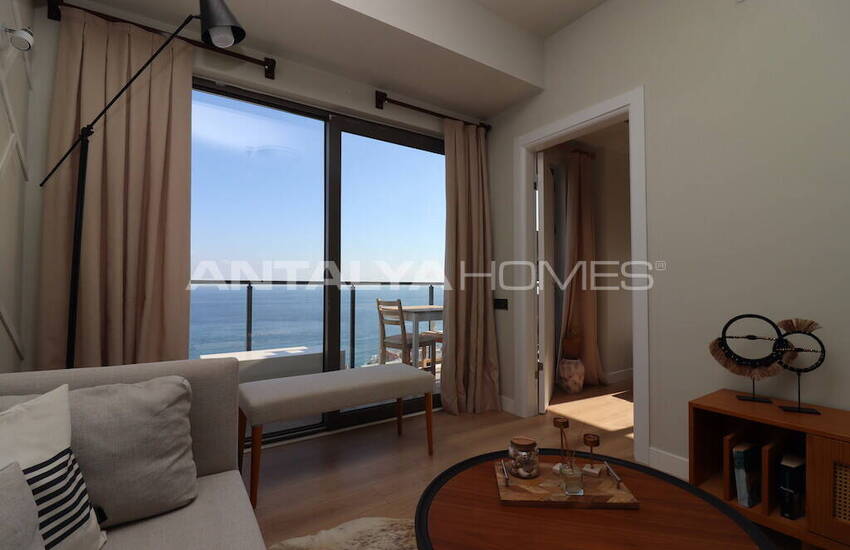 Новые квартиры рядом с морем в Мерсин Аяс 21