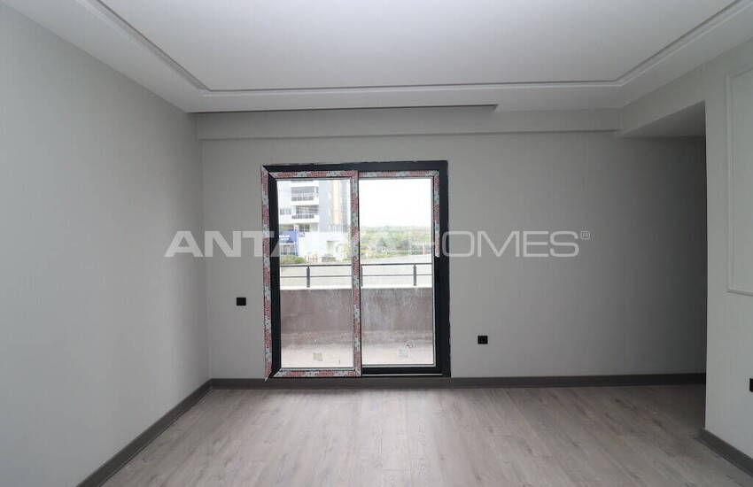 Mersin Mezitli'de Sosyal Olanaklara Yakın Sıfır Daireler 20