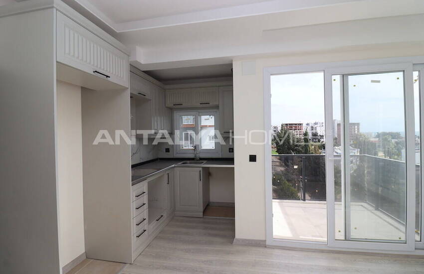 Newly-built Key-ready Flats with 1 Bedroom in Tece Mersin 13