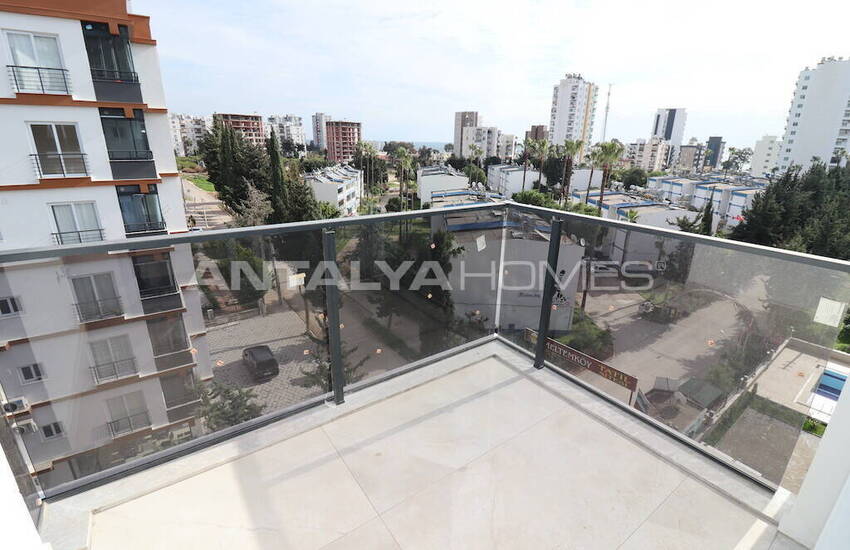 Newly-built Key-ready Flats with 1 Bedroom in Tece Mersin 17