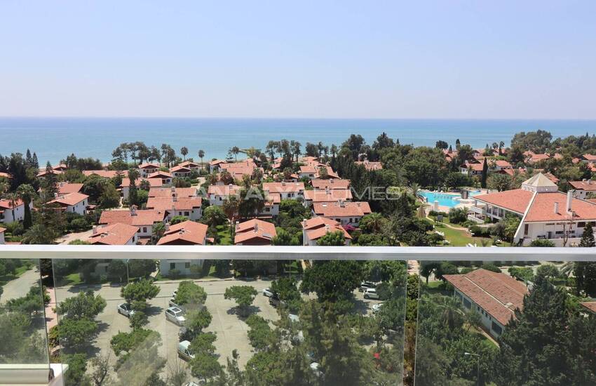 Mersin'de Havuzlu Sitede Uygun Fiyatlı Deniz Manzaralı Daire 25