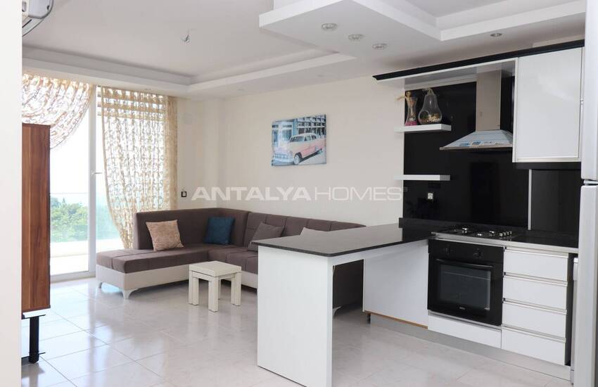 Mersin'de Havuzlu Sitede Uygun Fiyatlı Deniz Manzaralı Daire 15