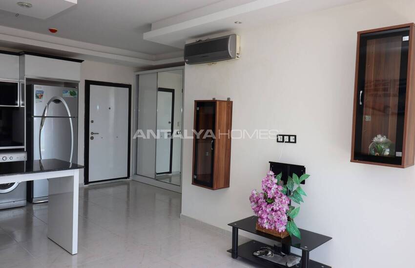 Mersin'de Havuzlu Sitede Uygun Fiyatlı Deniz Manzaralı Daire 17