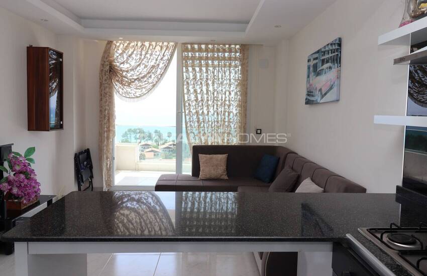 Mersin'de Havuzlu Sitede Uygun Fiyatlı Deniz Manzaralı Daire 11