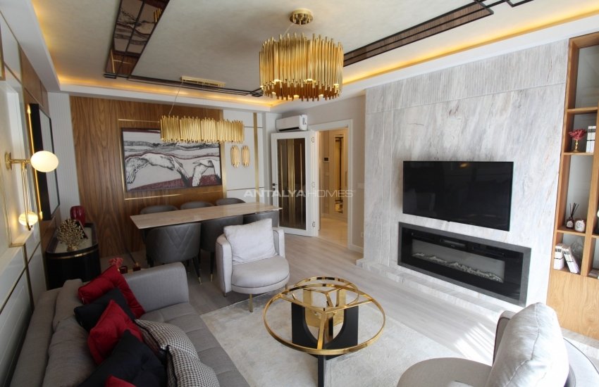 Chic Real Estate in İstanbul with an Indoor Swimming Pool