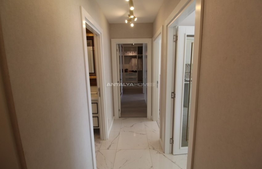 Chic Real Estate in İstanbul with an Indoor Swimming Pool