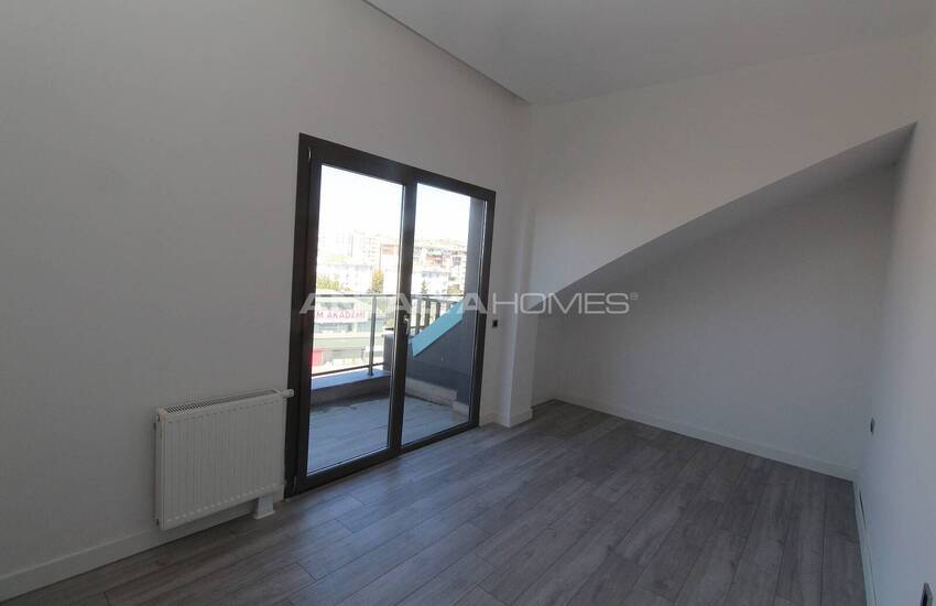 Seafront Duplex Apartment in Luxe Complex in Istanbul