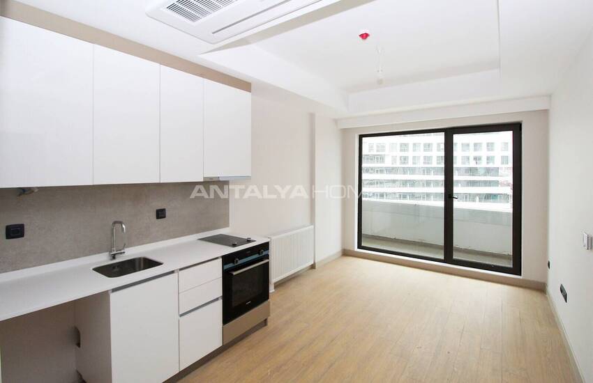 Luxe Apartment for Sale on Main Road in Istanbul Kucukcekmece