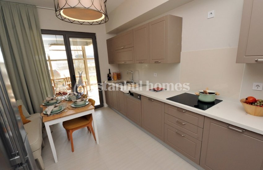 Luxurious Apartments with Contemporary Landscaping in Avcılar
