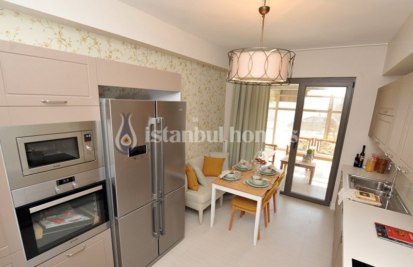 Luxurious Apartments with Contemporary Landscaping in Avcılar