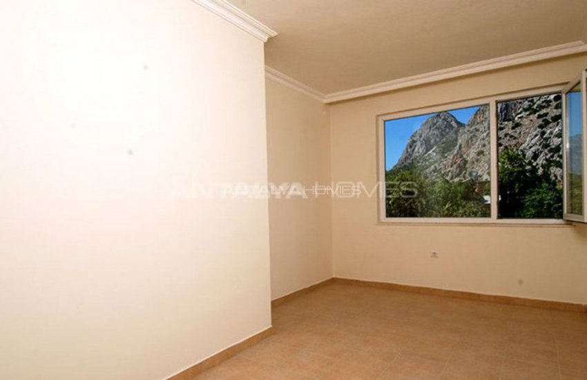 Cheap Apartments Interwined with Orange Trees in Konyaalti 7