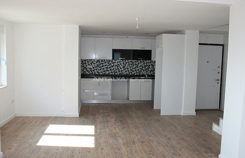 Resale Antalya Apartments in the Residential Complex 8